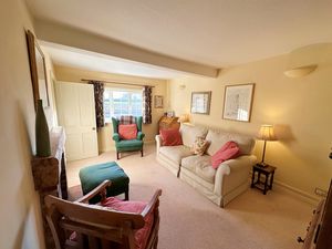 Lounge- click for photo gallery